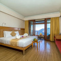 Lakeview Hotel & Restaurant