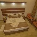 Avenra Beach Hikkaduwa