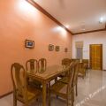 Pak Raja Villas