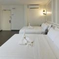 Luscious Hotel