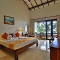 Sea Rock Villa