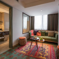 Au Lac Legend Hotel