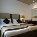 Earl's Regent Hotel