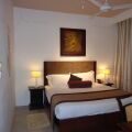 Earl's Regent Hotel