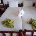 Happy Bay Guest House And Restaurant