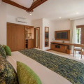 Legian Beach Hotel
