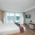 The Palms, Kamala Beach