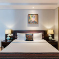 Au Lac Legend Hotel