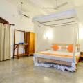 International Beach Hotel & Restaurant
