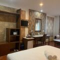 Easy Hotel