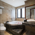 Monarque Hotel Danang