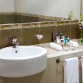 Time Oak Hotel & Suites