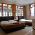Eight Mentigi Guesthouse