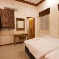 Pak Raja Villas