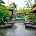 Japa Suites & Villas