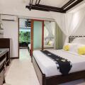 Legian Beach Hotel