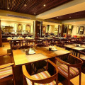 Au Lac Legend Hotel