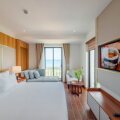 The Tahiti Beach Hotel