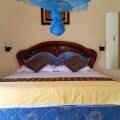 Holiday Fashion Inn