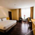 Rocana Hotel
