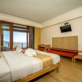 Lakeview Hotel & Restaurant