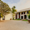 Taru Villas-Lake Lodge