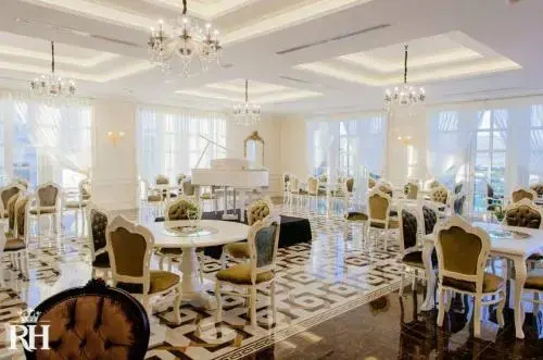 Photo - Royal Hill Hotel
