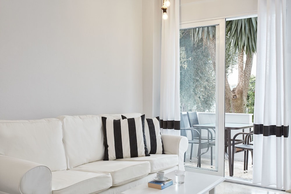 Mr & Mrs White Corfu, Bild 5 von 20