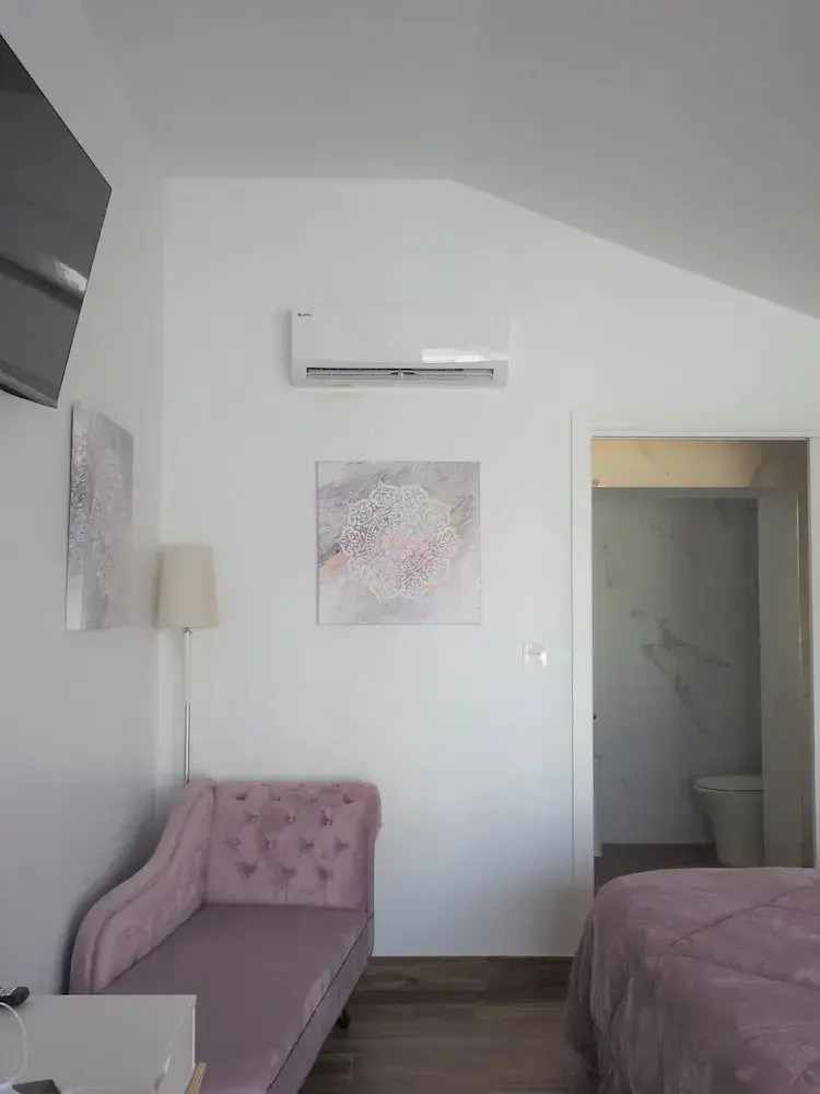 Photo - Sandra Rooms