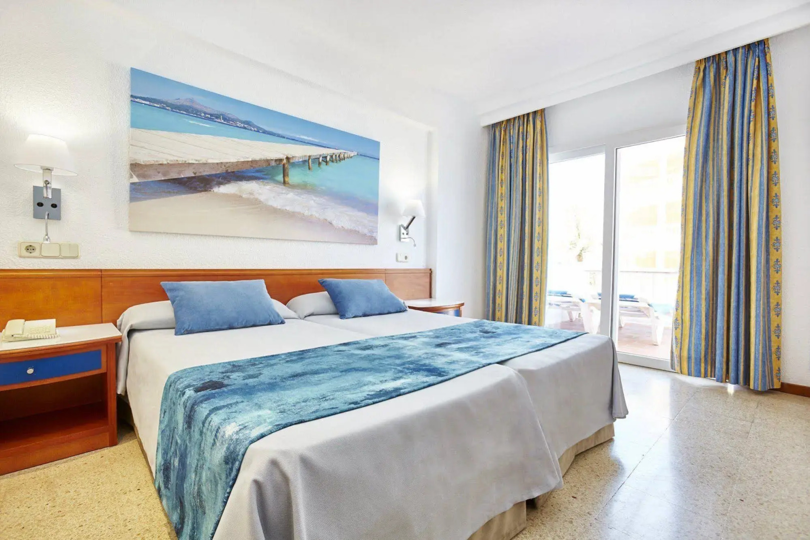 Photo - Universal Hotel Romantica