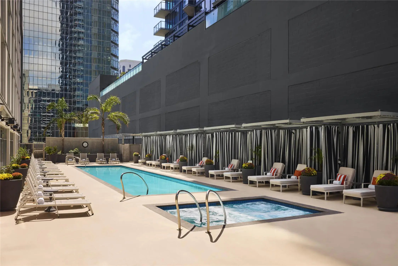Photo - Carte Hotel San Diego Downtown, Curio Collection by Hilton