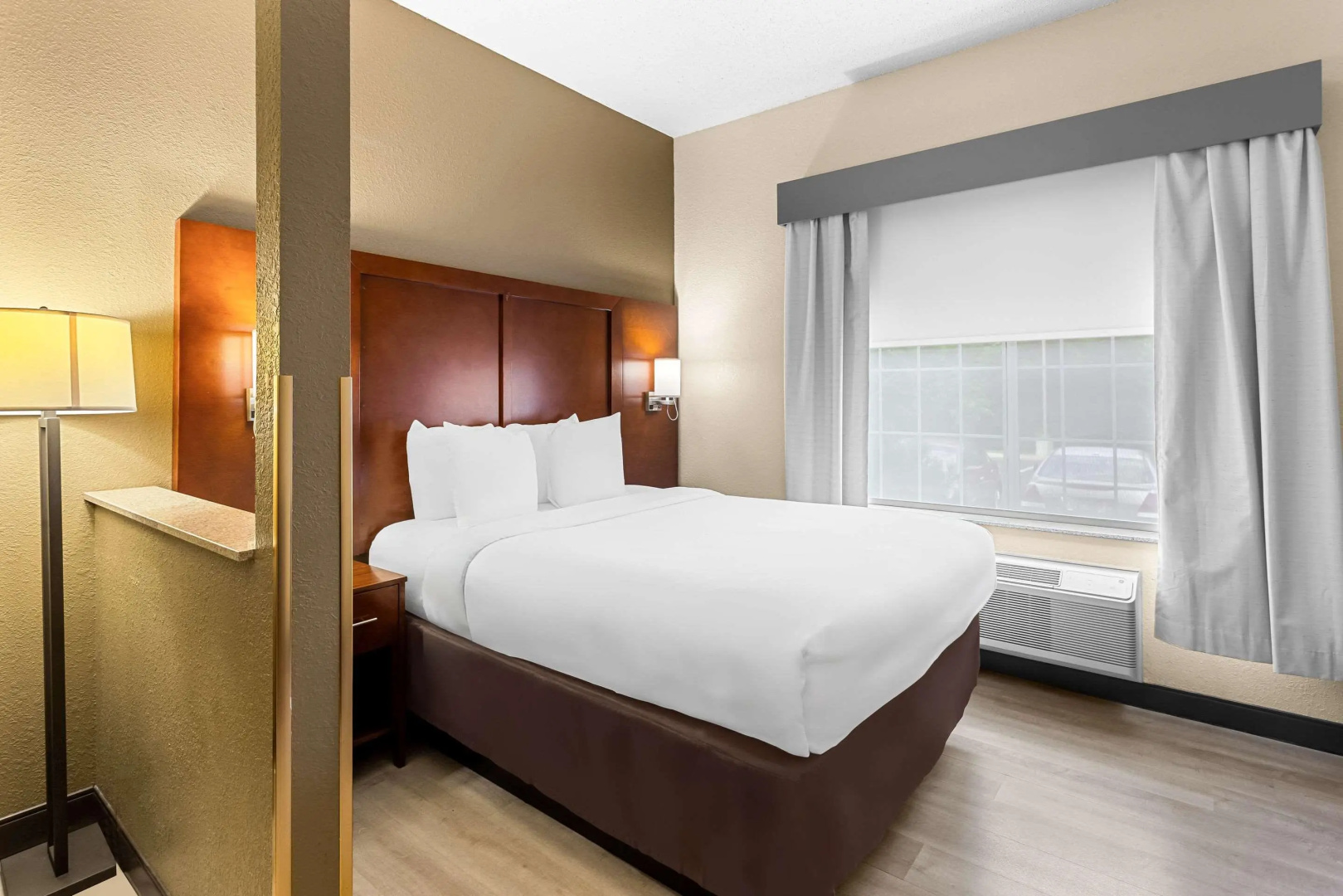Photo - Comfort Suites Grayslake near Libertyville North