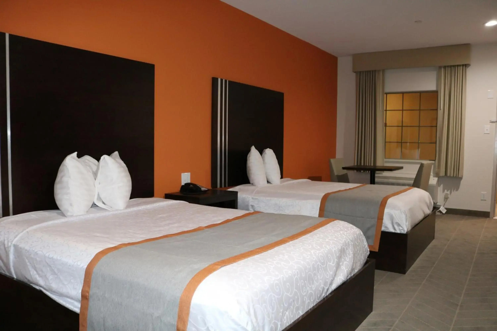Foto - Scottish Inn & Suites - IAH Airport