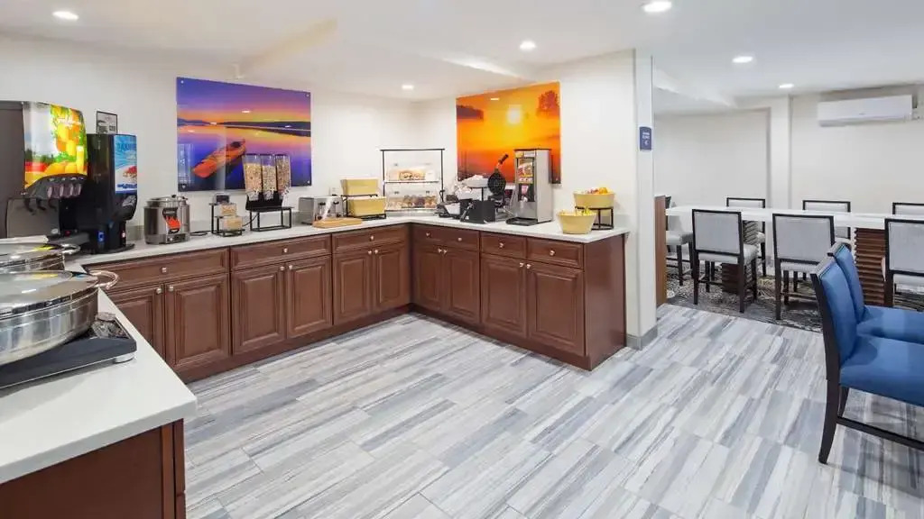 Photo - Best Western Atlanta-Marietta Ballpark Hotel