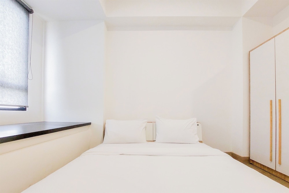 Modern Look Studio Room Collins Boulevard Apartment