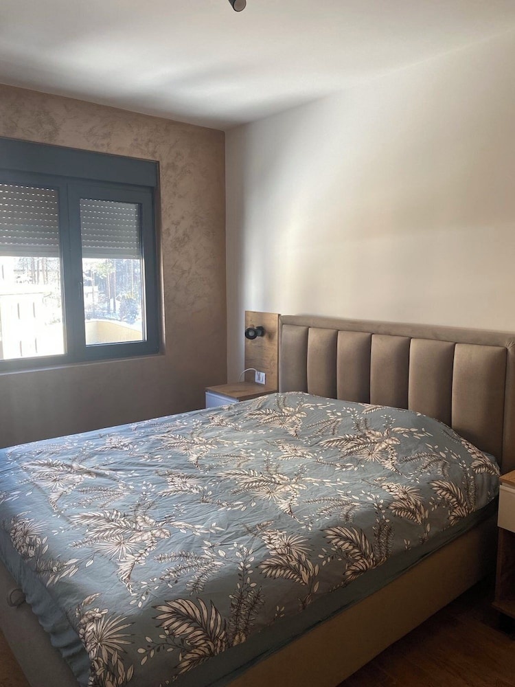 New, Complete Equipped Apartment With Spa, Indoor Pool and Parking Place!!