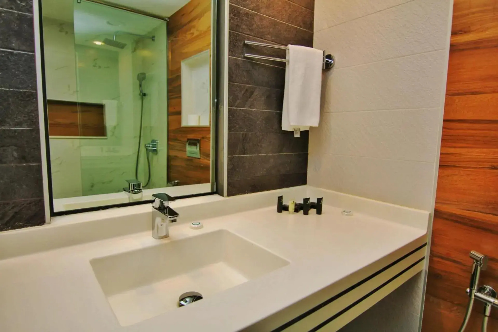 Photo - Muscat Gate Hotel