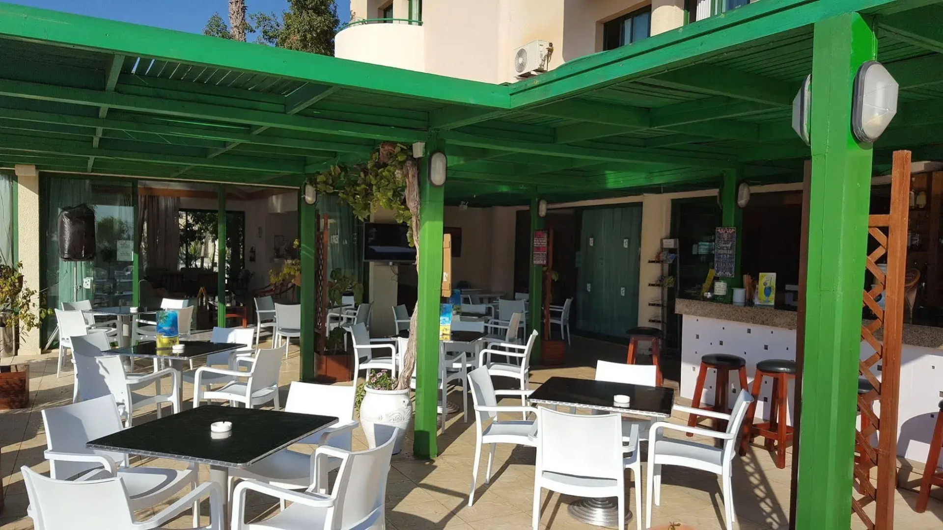 Foto - Mandalena Hotel Apartments