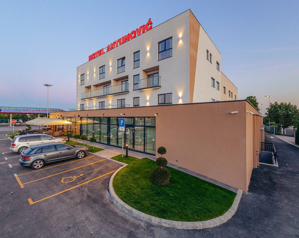 Foto - Antunović Hotel East