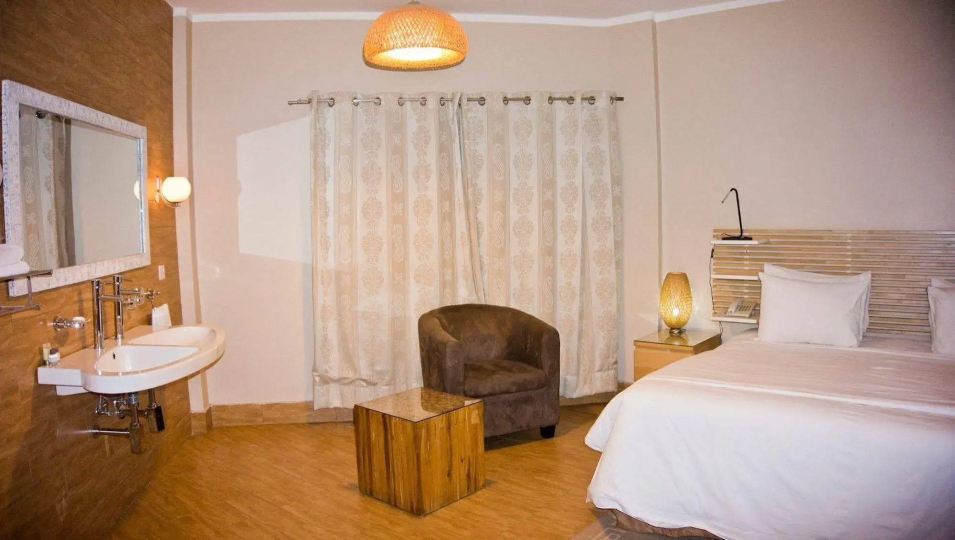 Photo - Tropical Enclave Hotel