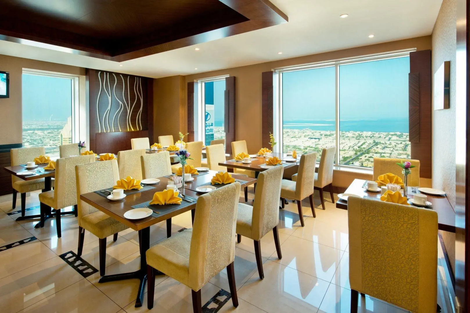 Foto - Emirates Grand Hotel