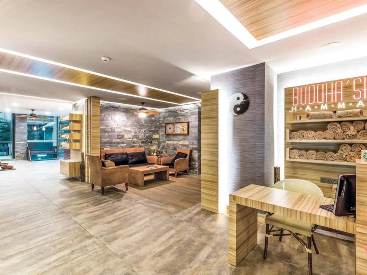 Photo - Grand Cettia Hotel