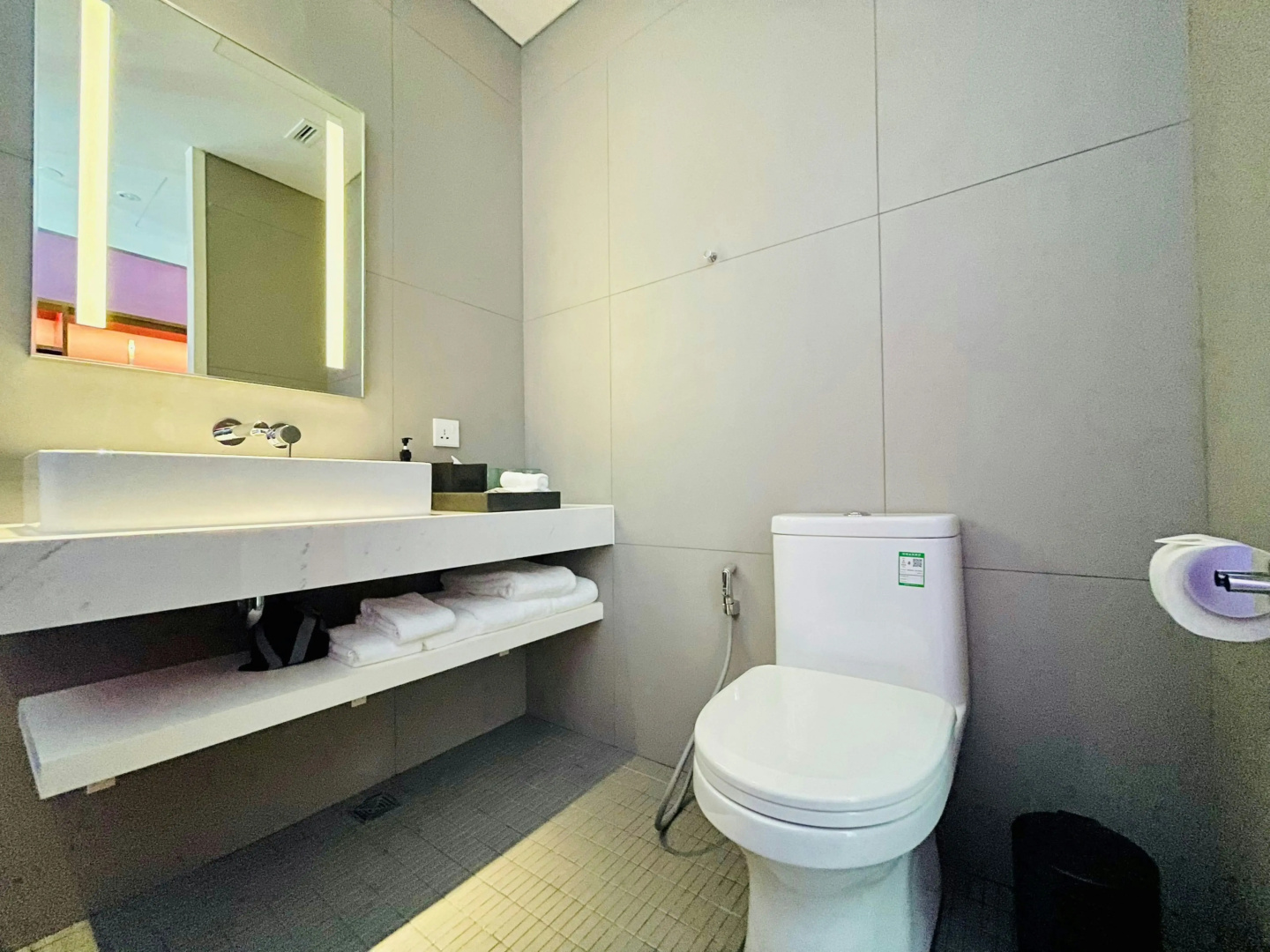 Photo - Wink Saigon Centre, Unscripted by Hyatt - 24 Hours stay
