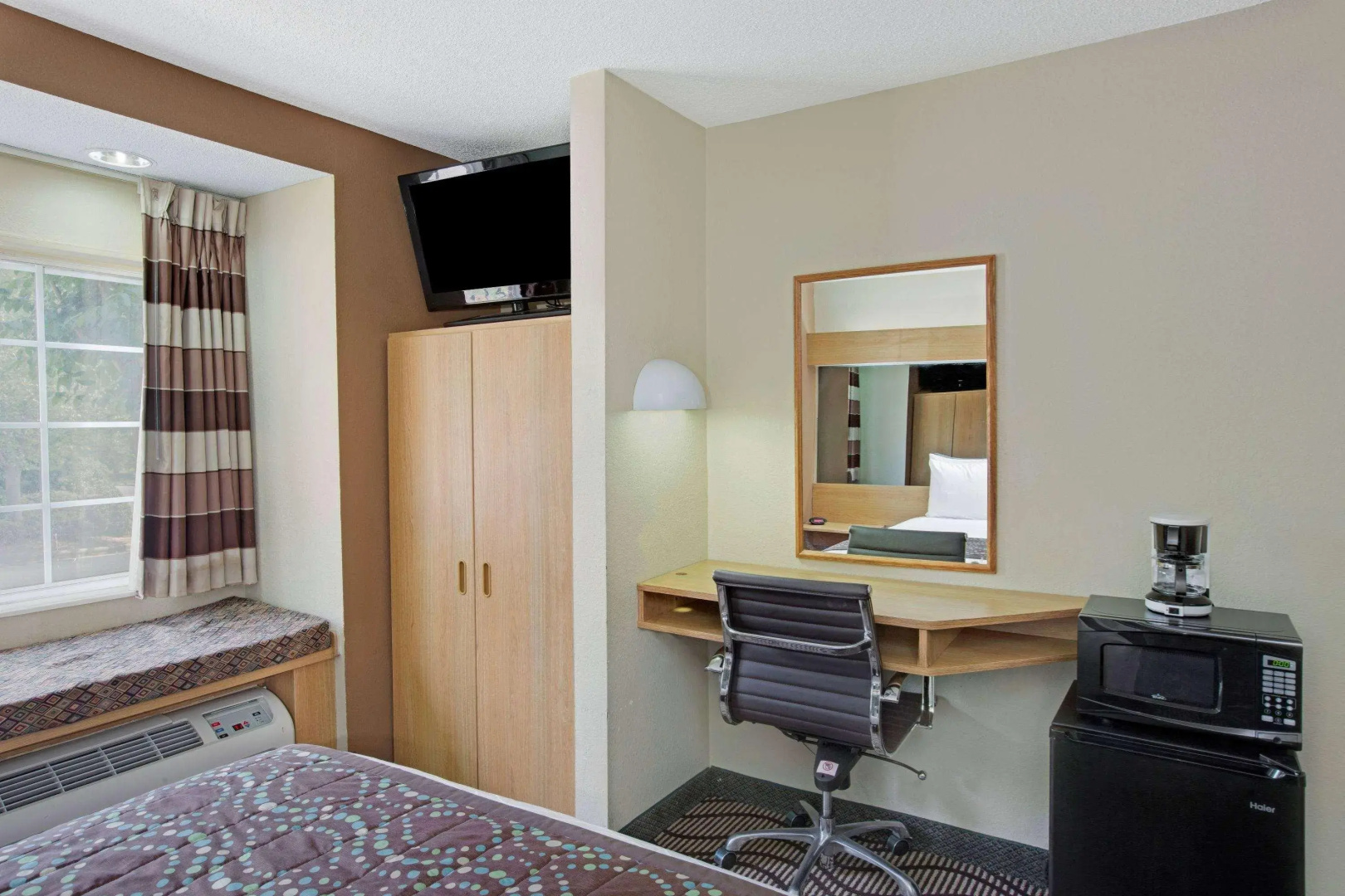 Photo - Microtel Inn by Wyndham Charlotte/University Place