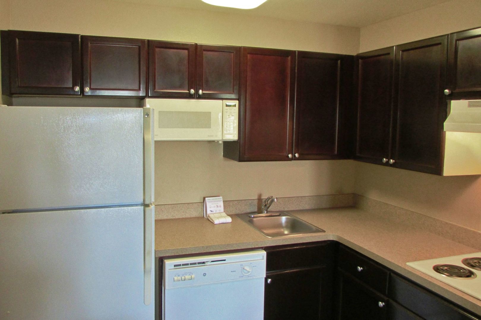 Photo - Studio 6 Suites Jacksonville Deerwood Park FL
