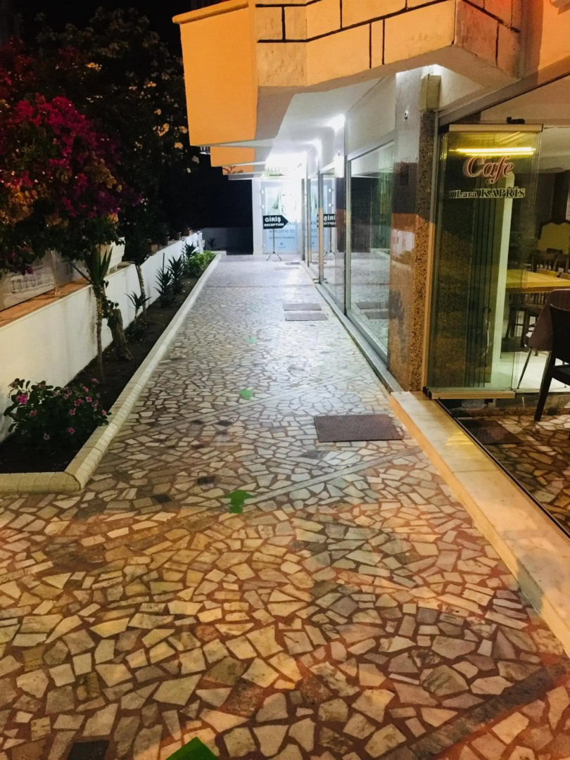 Photo - Lara Kapris Hotel