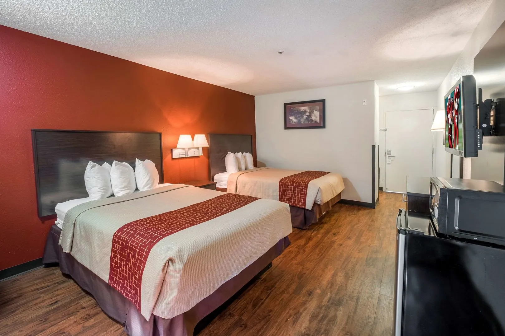 Photo - Red Roof Inn & Suites Savannah Airport