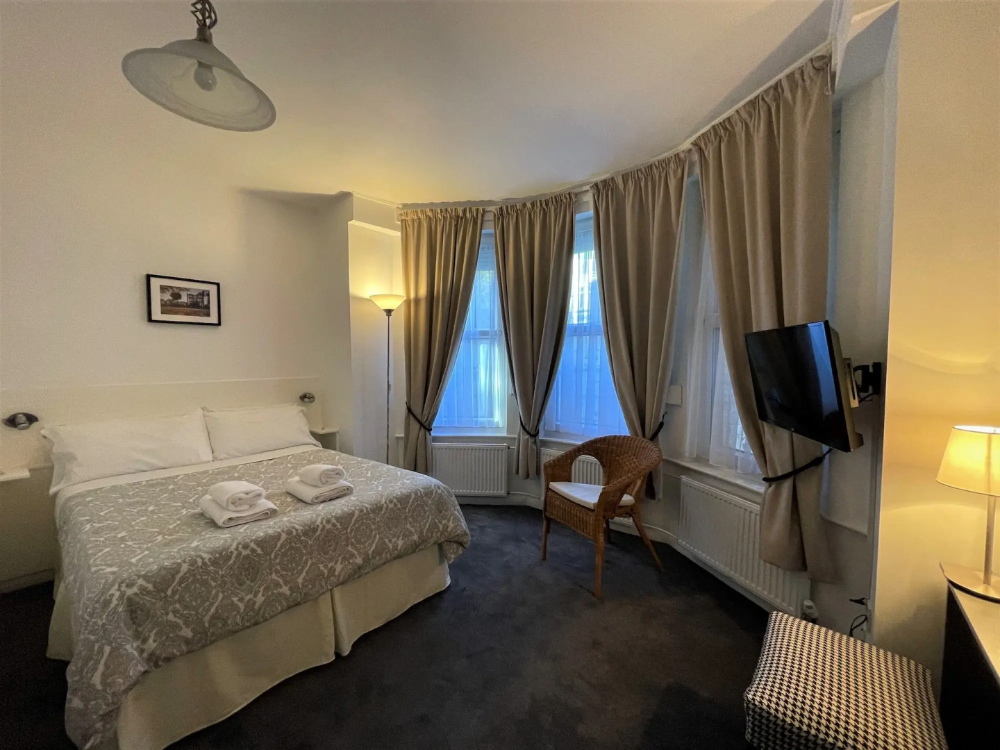 Photo - The Gateway Hotel