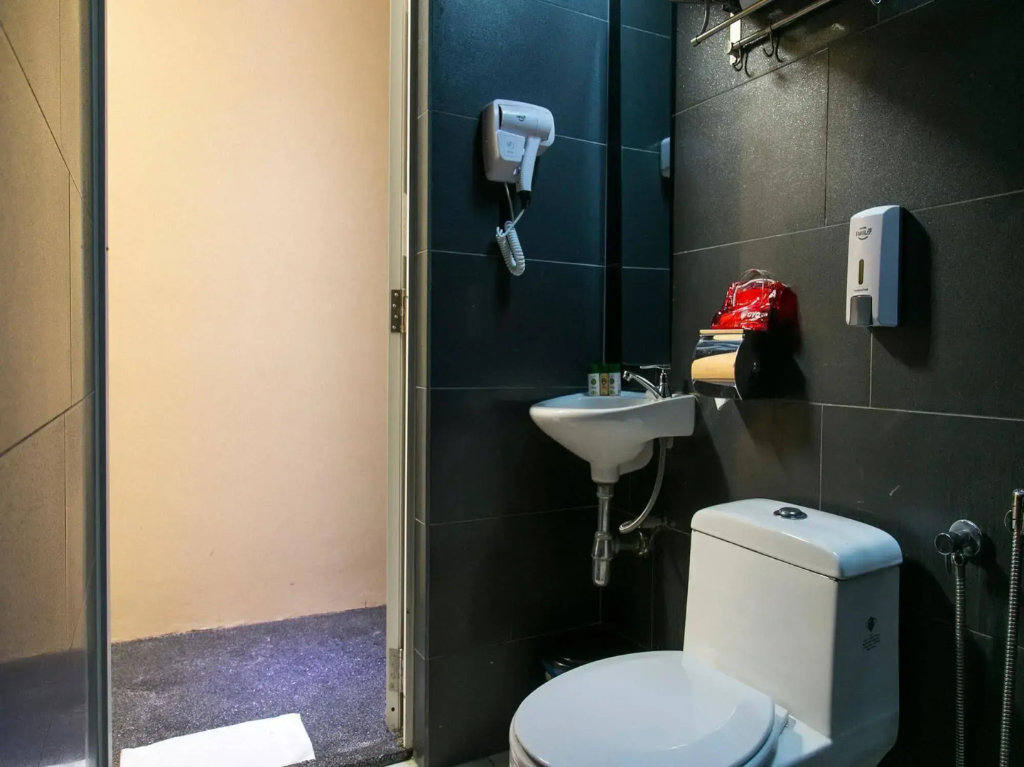 Foto - Smile Hotel Danau Kota