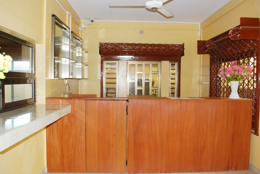 Diaspora Benin Hotel C-E — фото 1